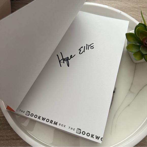 Limited Edition- Before and After You - Book 2 - Hope Ellis - Picture 3 of 6